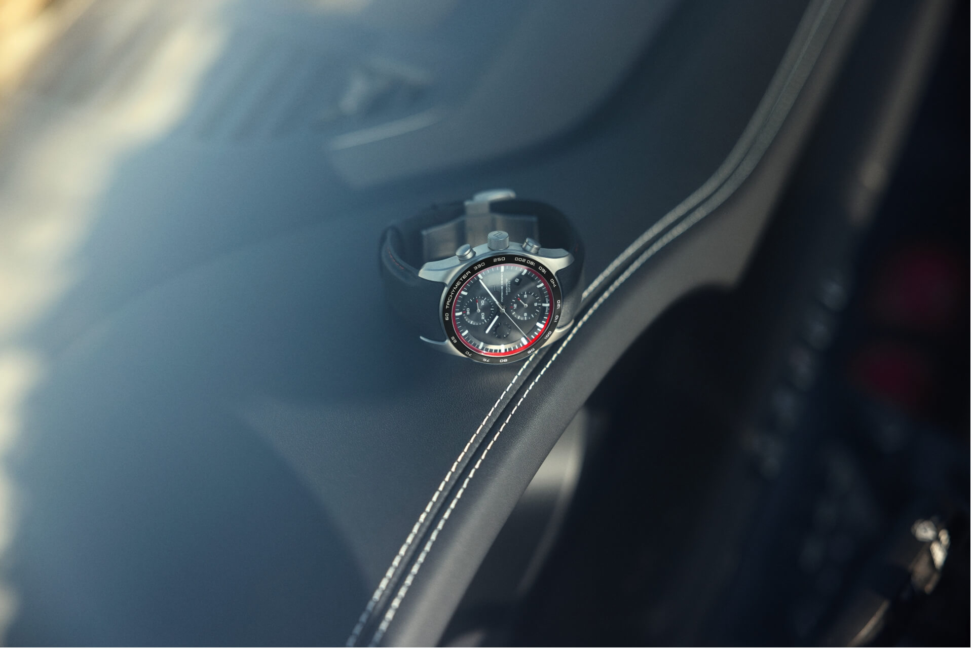 Detalle de un reloj Porsche