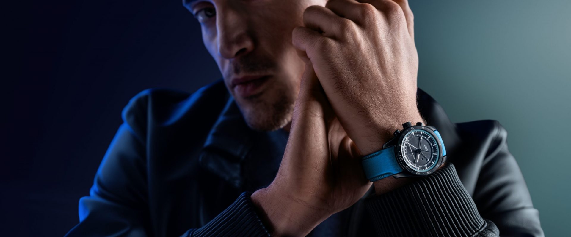 PD24_cbTP_Globetimer_Sideshot_blau_sRGB_072dpi_low