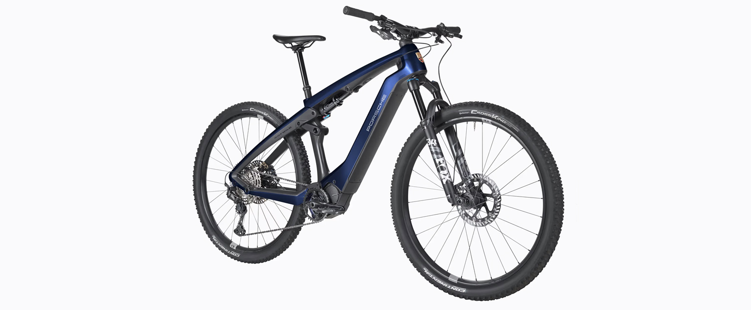 Porsche eBike Cross con fondo blanco