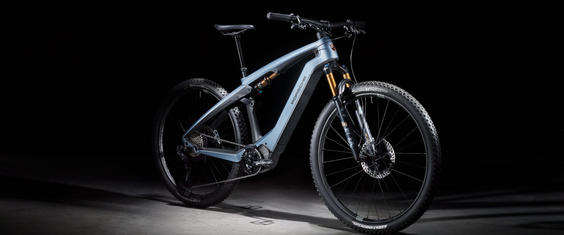 WAP061EEU0S00M_PD_SS25_USP_eBike_Light-Blue-Metallic_01_SLT_high